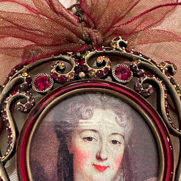 Jay Strongwater Mini Heart Scroll Crystal & Enamel Picture Frame Ornament - Picture 3 of 11